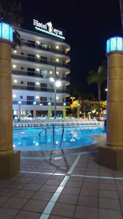 Bazén v ubytování Hotel Reymar nebo v jeho okolí