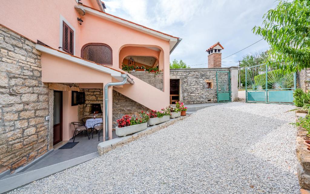 Apartman Sara - Two-Bedroom Apartment