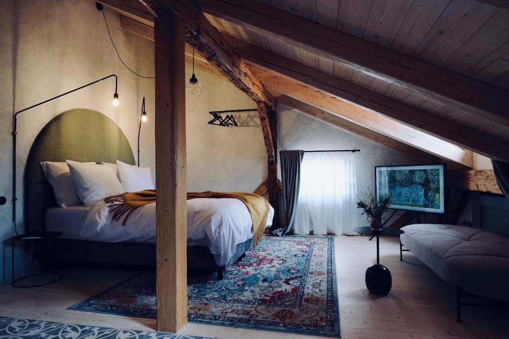 Monastery Garden Bistro & Rooms - 15