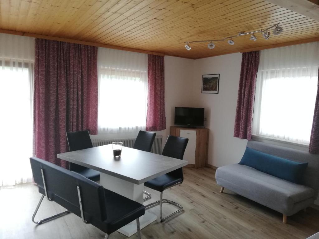 TV a/nebo společenská místnost v ubytování Simonbauerhof