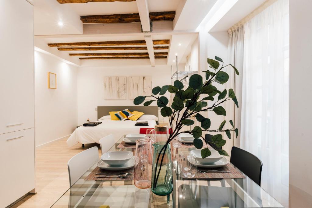 Edificio Calixto by Plaza Mayor Apartamentos - Duplex Apartment
