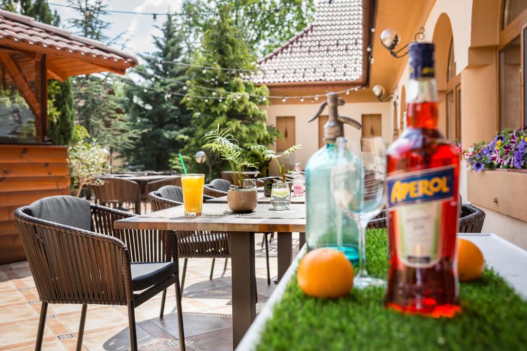 Nápoje v ubytování Platan Garden Rooms & Restaurant