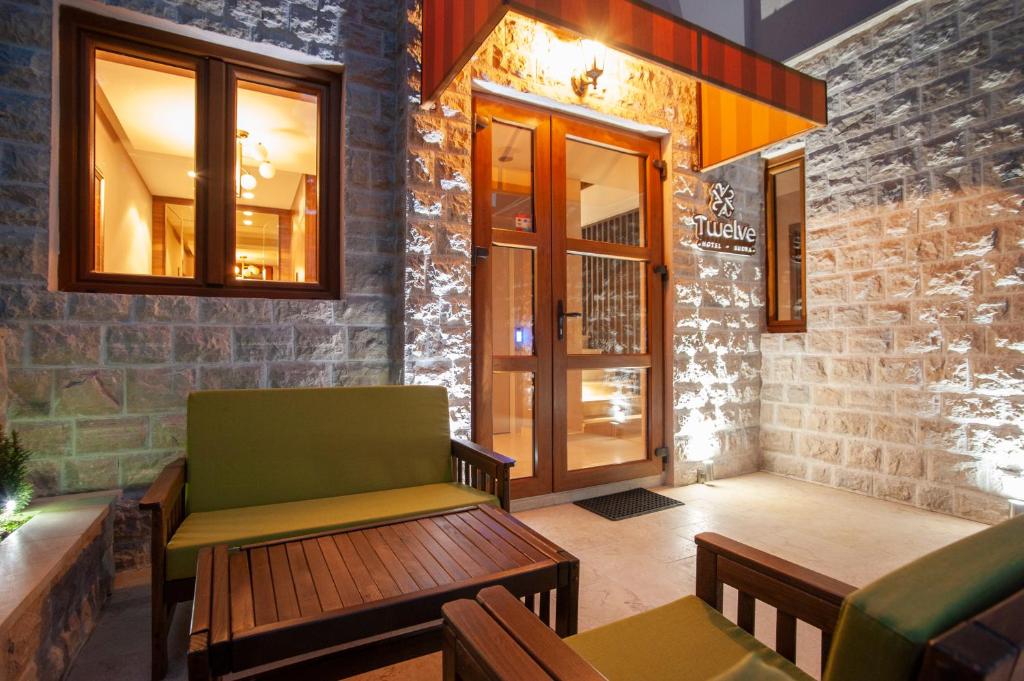 Posezení v ubytování Hotel Twelve by Aycon