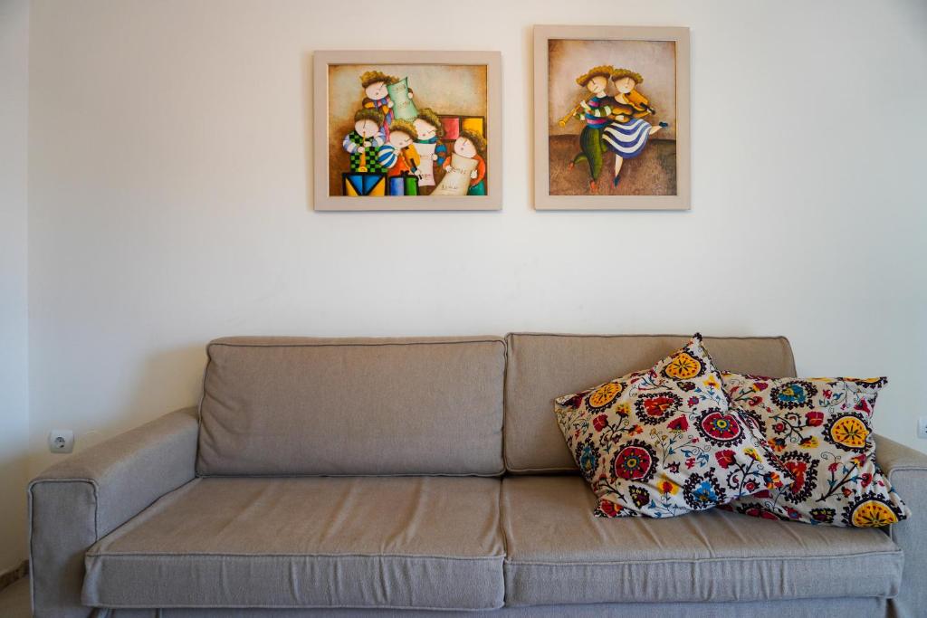 Posedenie v ubytovaní Isminis House