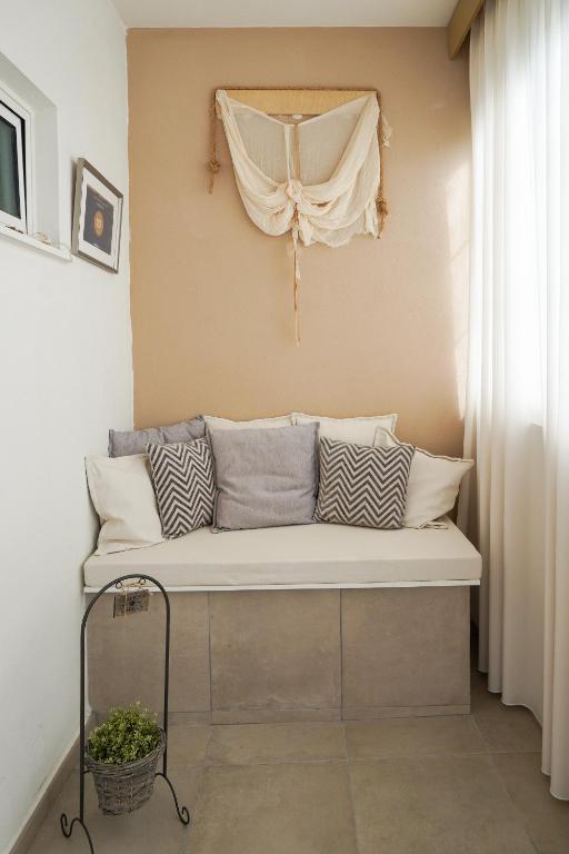 Posedenie v ubytovaní Isminis House