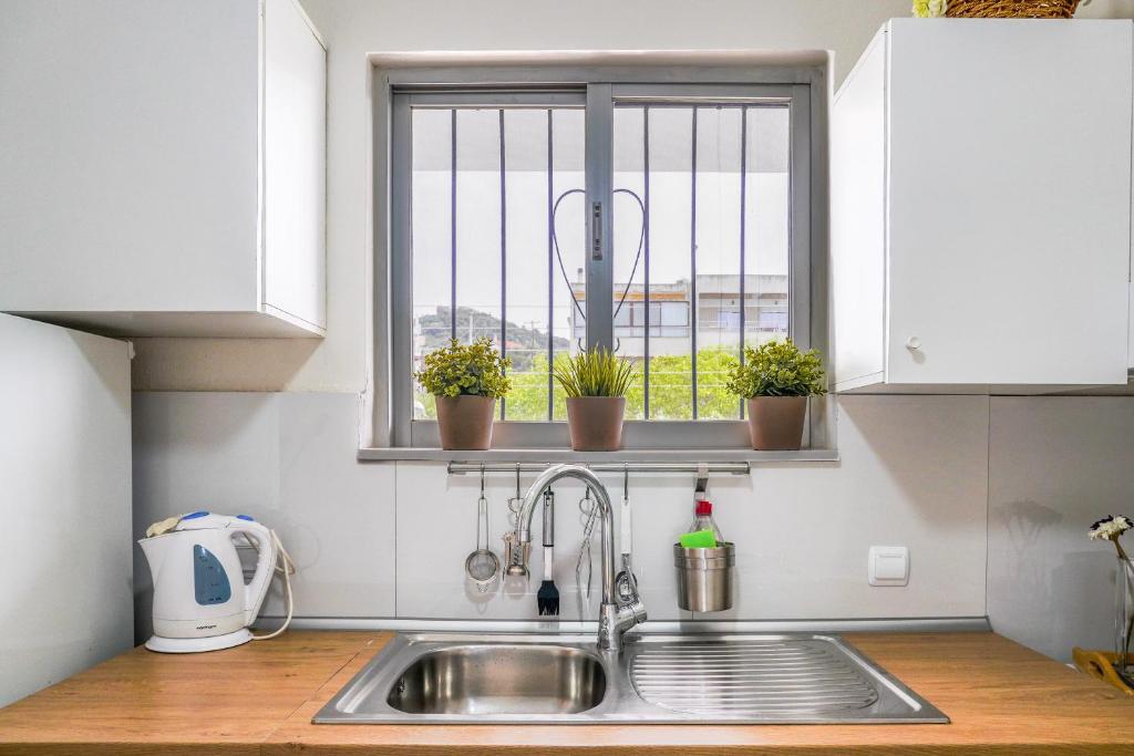 Kuchyňa alebo kuchynka v ubytovaní Isminis House