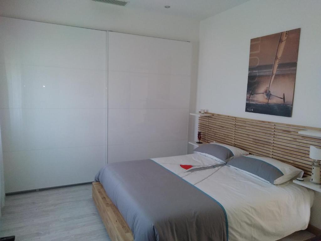 Posteľ alebo postele v izbe v ubytovaní B&B and Sail