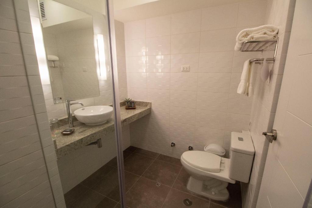 Vannituba majutusasutuses Tierra Viva Piura Hotel