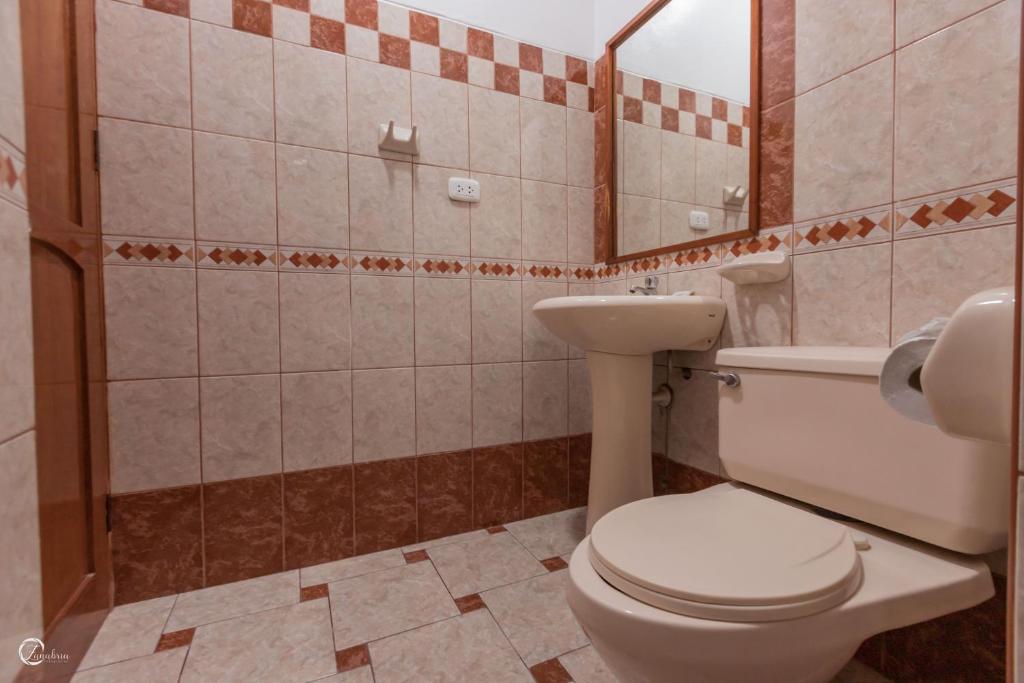 Koupelna v ubytování Quechua Hostal Recoleta