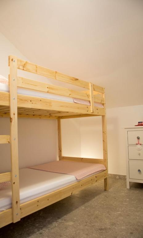 Posteľ alebo postele v izbe v ubytovaní BUGA apartment in center of Mali Losinj