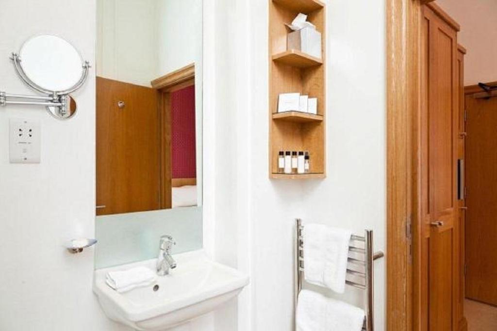 The Rockwell - Resim 27