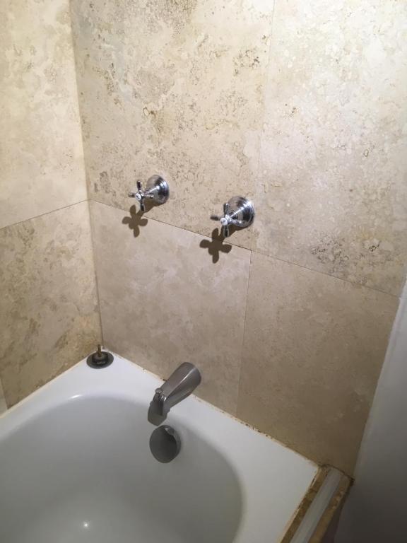 Koupelna v ubytování Suites Parque Real