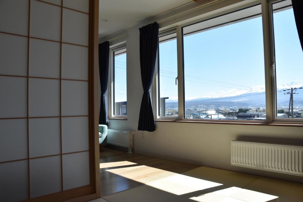 Hotel Hanafuji Inn - Room With Tatami Area With Shower(No Housekeeping)