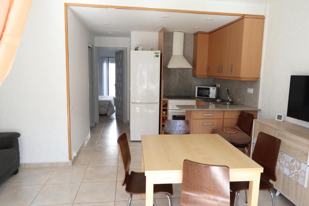 Orlina, Empuriabrava – Updated 2022 Prices
