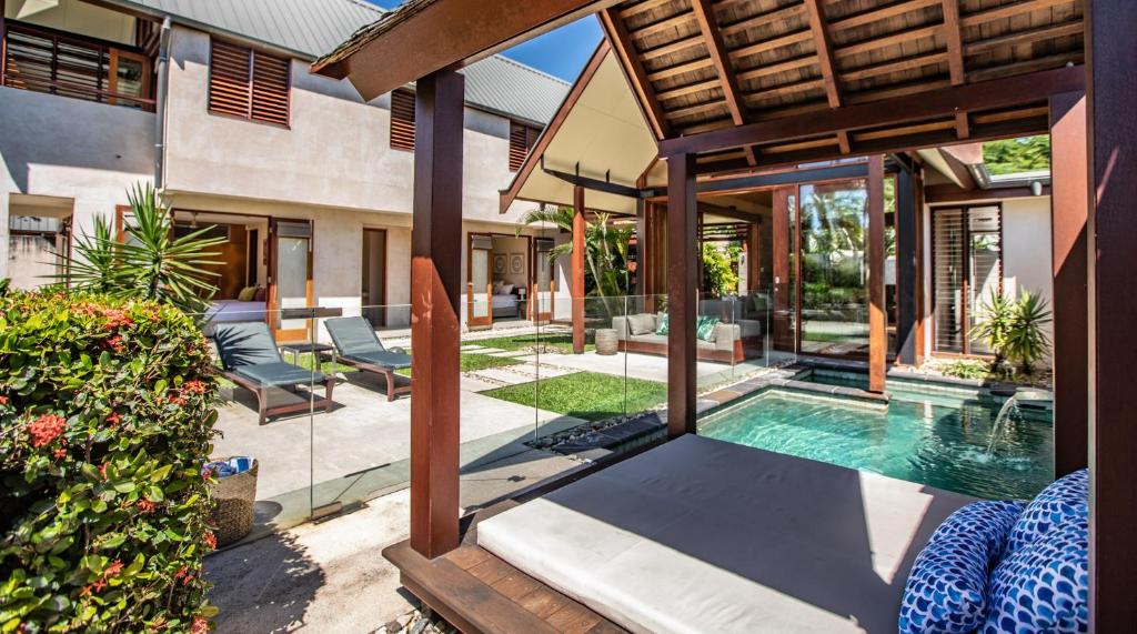 Hồ bơi trong/gần Niramaya Villas and Spa