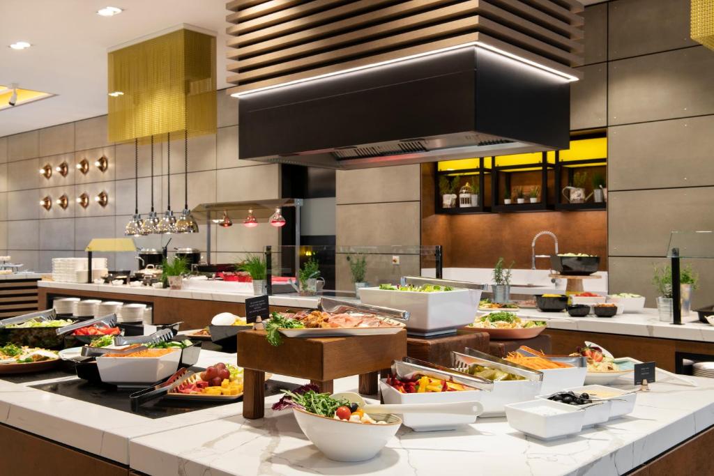 Danubius Hotel Helia - Resim 13