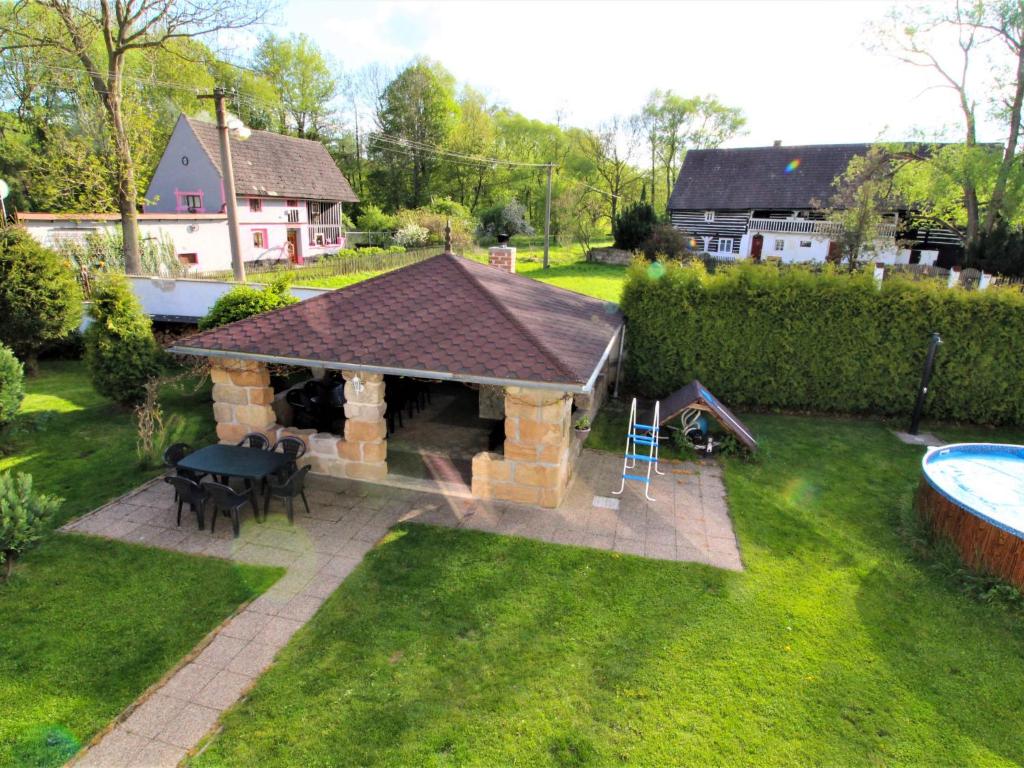 Bazén v ubytování Holiday Home Sezímky by Interhome nebo v jeho okolí