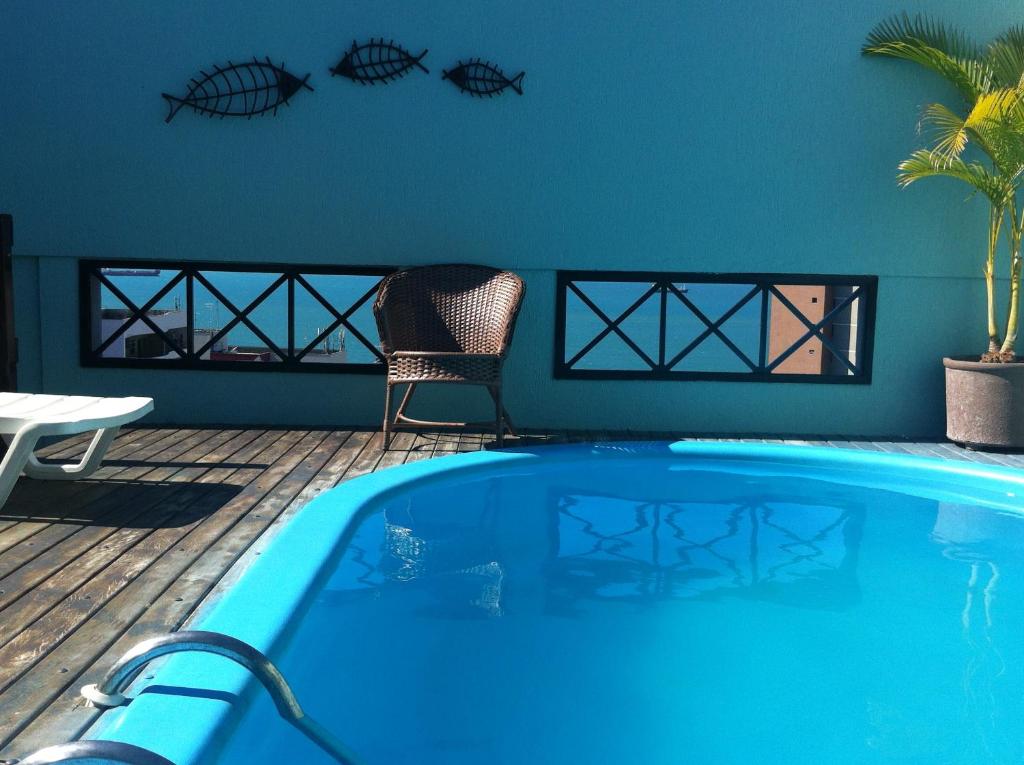  Azul Flat