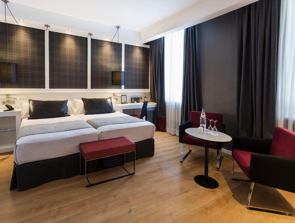 Catalonia Reina Victoria - 1