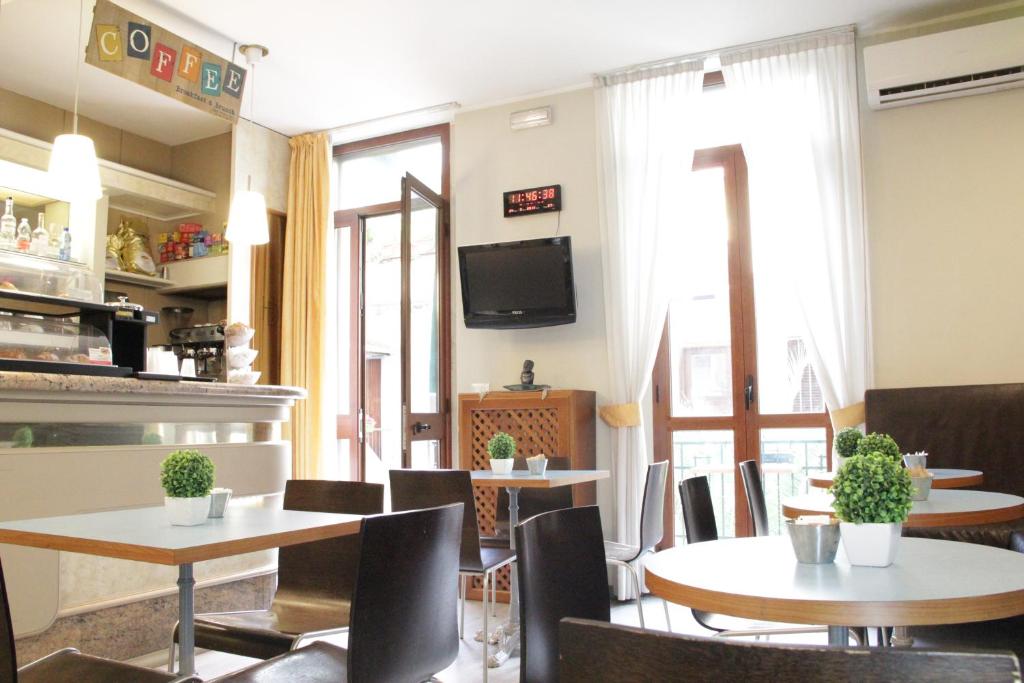 Kuchyň nebo kuchyňský kout v ubytování Hotel MM Dateo
