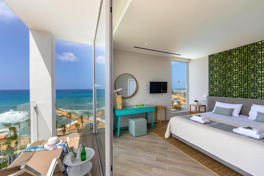 Leonardo Plaza Cypria Maris Beach Hotel & Spa - Suite Presidencial De Lujo Con Vista Al Mar Panorámica