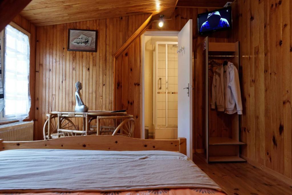Postel nebo postele na pokoji v ubytování Chambres d'hotes à Autun