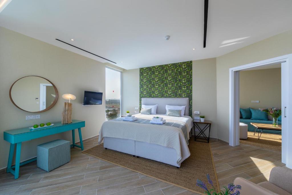 Leonardo Plaza Cypria Maris Beach Hotel & Spa - Suite Presidencial Con Vista Al Mar Panorámica