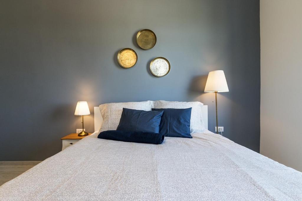 Posteľ alebo postele v izbe v ubytovaní *** Lounge terrace apartment with the harbour view / city centre ***