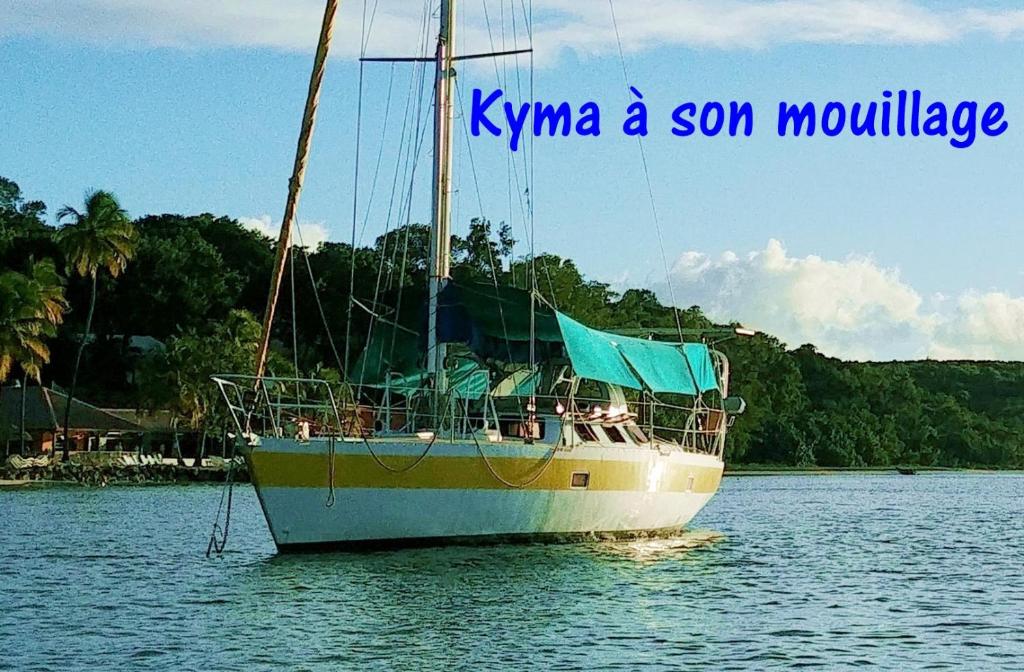 Příroda nedaleko ubytování na lodi