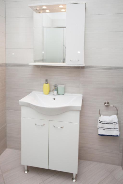 Fotografie z fotogalerie ubytování Apartmani Lea v destinaci Starigrad-Paklenica