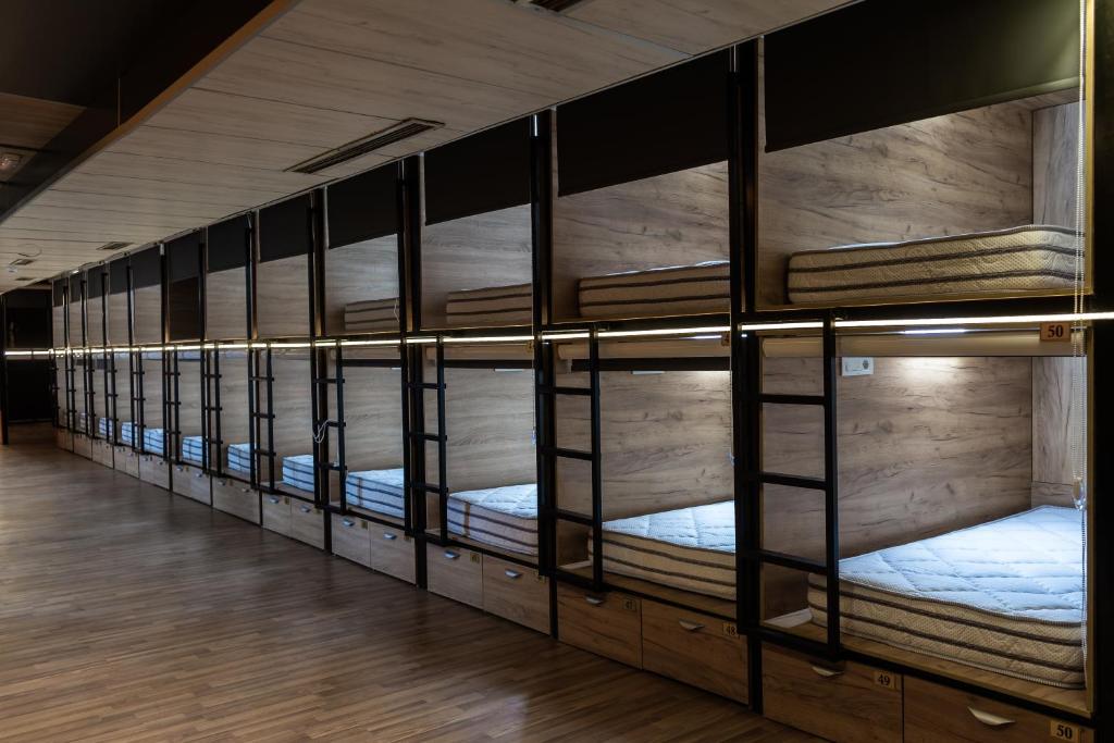 Hostel Inbox客房内的一张或多张双层床