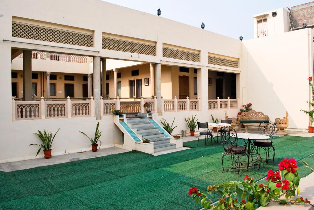 Balcone o terrazza di Hotel Arya Niwas