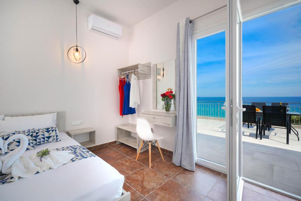 Nespecifikovaný výhled na moře nebo výhled na moře při pohledu z hotelu
