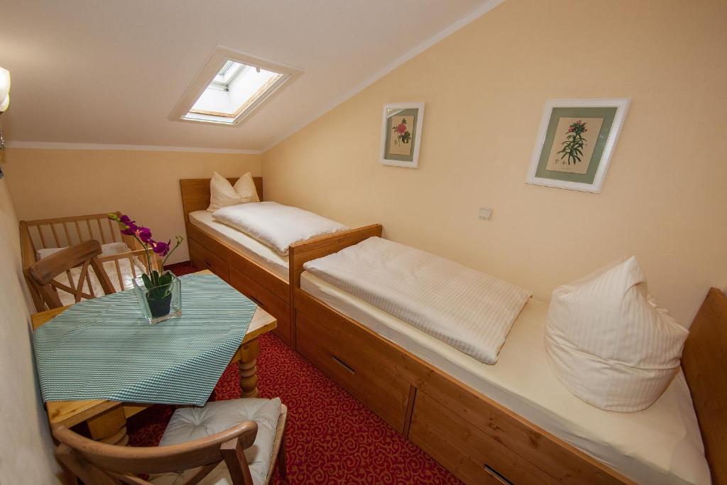 Gästehaus Lärchenhang - 4