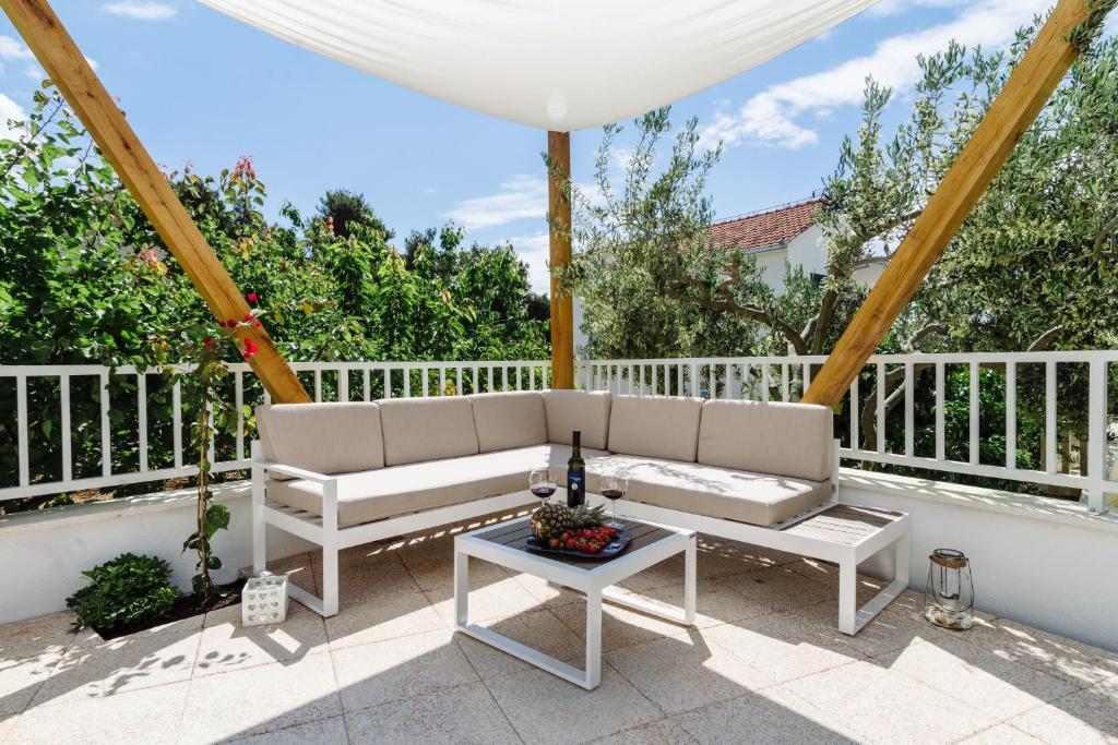 Balkón nebo terasa v ubytování Apartments Villa Dalmatia