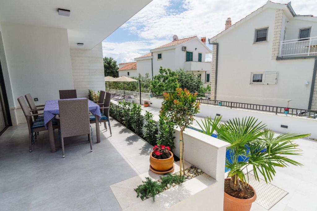 Balkón nebo terasa v ubytování Apartments Villa Dalmatia