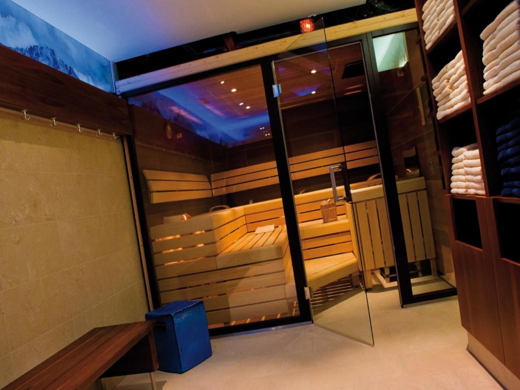 Postel nebo postele na pokoji v ubytování Hotel Salzburger Hof
