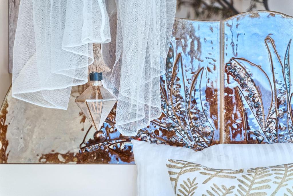 Postel nebo postele na pokoji v ubytování Golden Haven Luxe Glamp Resort