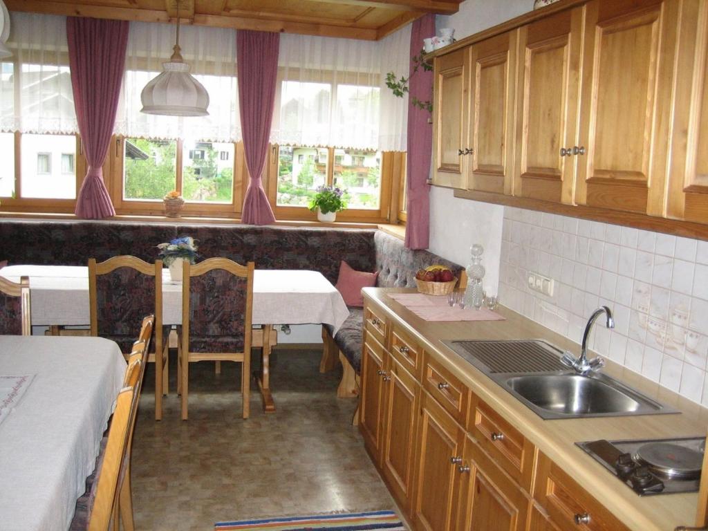 Kuchyň nebo kuchyňský kout v ubytování Maurerhof Itter