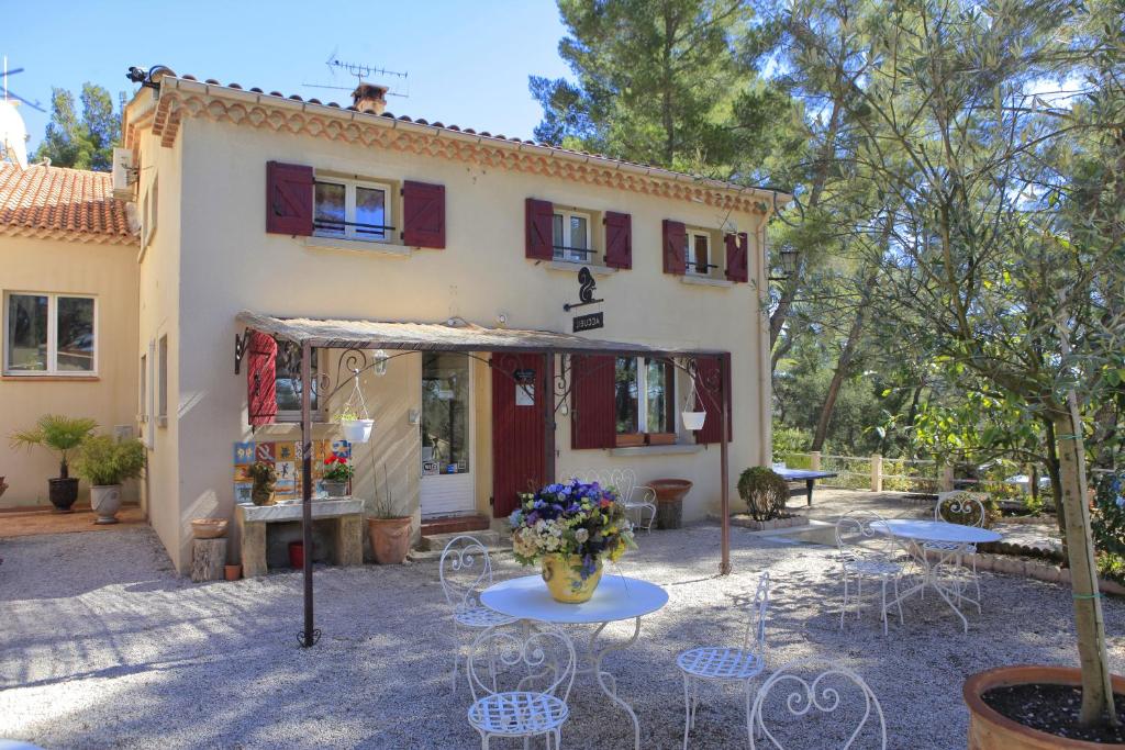 Hôtel Le Mas des Ecureuils - Resim 5