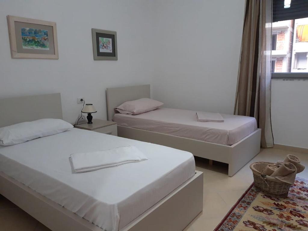 Artist s Apartment - Image 2