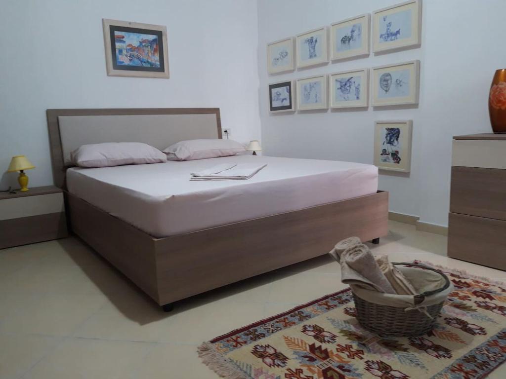 Artist s Apartment - Image 7