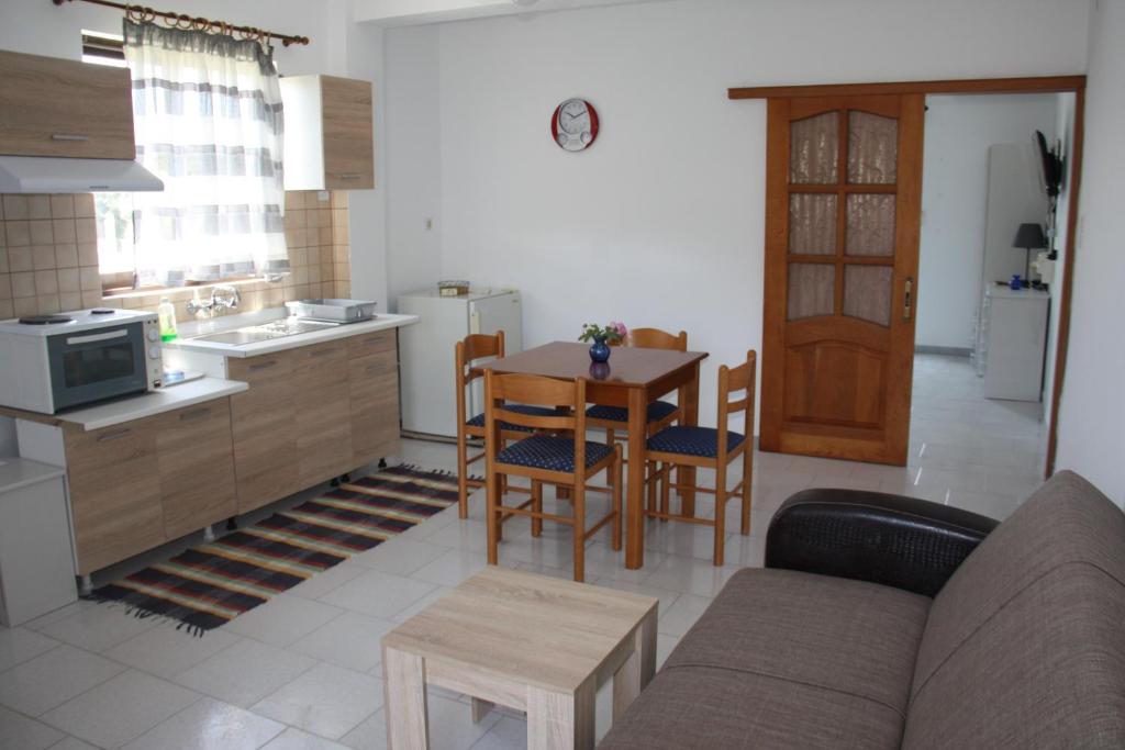 Kuchyň nebo kuchyňský kout v ubytování Kalypso Apartments