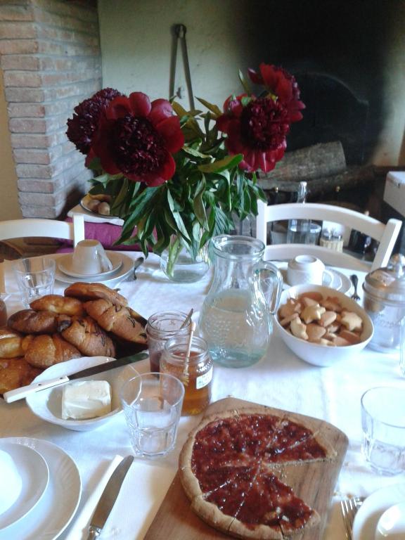 Jedlo v ubytovaní bed & breakfast alebo blízkom okolí