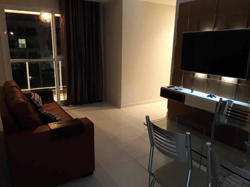 FLAT PALM VILLAGE