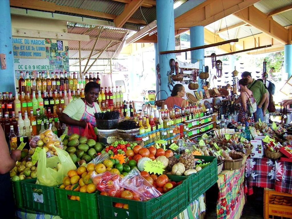 Supermarket nebo jiné obchody v  ubytování na lodi nebo okolí