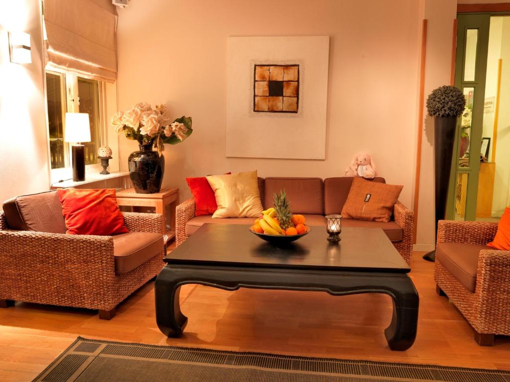 Posezení v ubytování Maude´s Hotel Enskede Stockholm