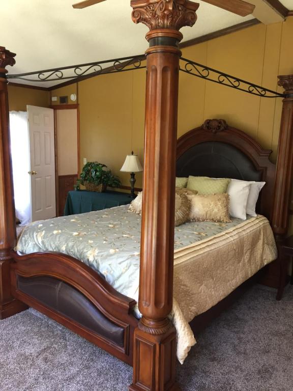 Willow Pond Vacation Home - Housity