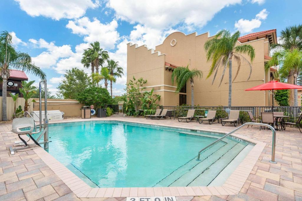 Clarion Inn Ormond Beach at Destination Daytona photo