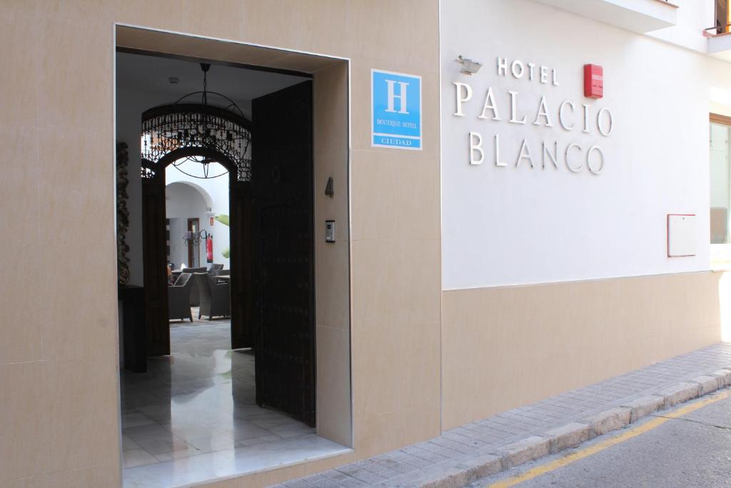 Hotel Palacio Blanco - 18